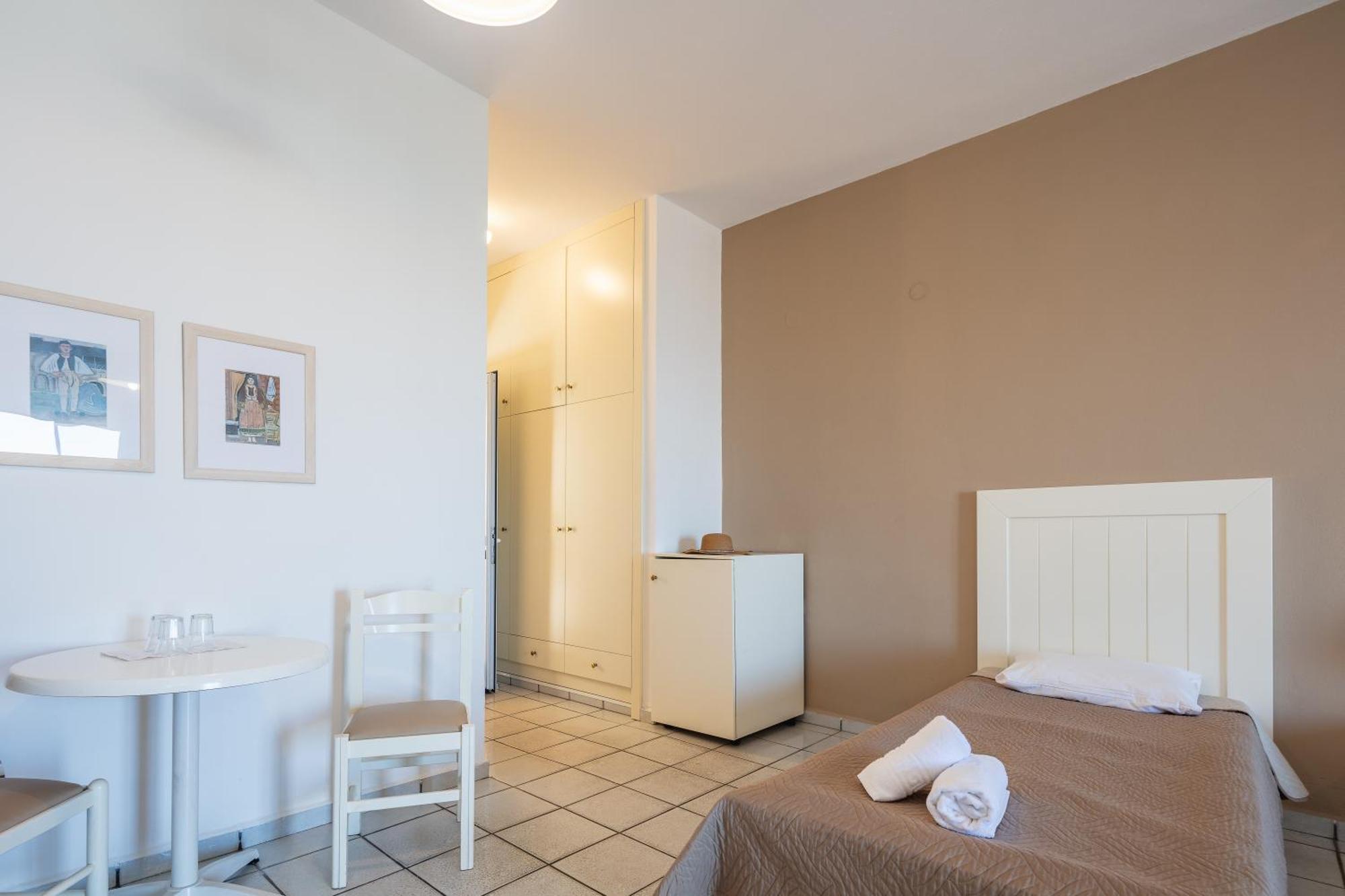 Koni Village Hotel Stalida Rom bilde